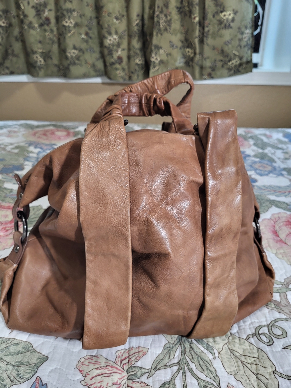Vera Pelle Butter Soft Slouchy Tan Leather Shoulder Tote